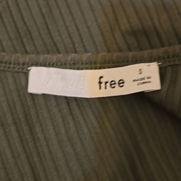 aritzia Wilfred free olive color  bodysuit (tank) small - Picture 7 of 7